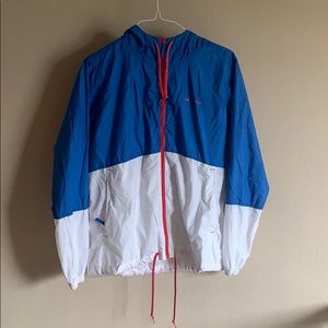 Columbia wind breaker